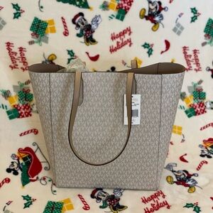Michael Kors Tan Signature Tote NWT